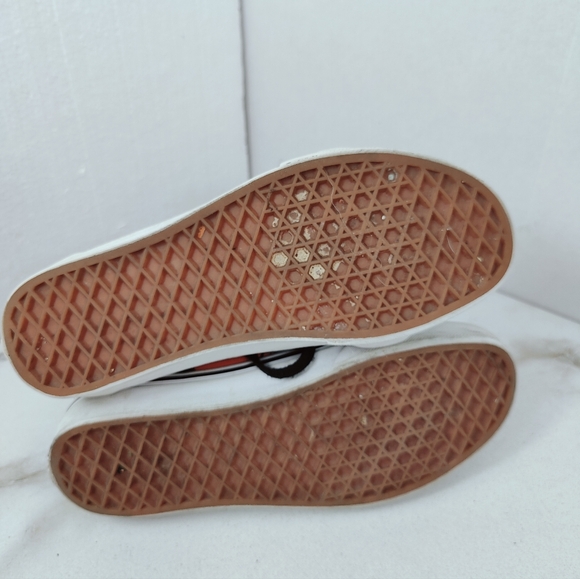 Vans X Disney Unisex Mickey & Friends Sk8-Hi Reissue Sneakers, Sz 5.5(M) 7(W) - Picture 8 of 11